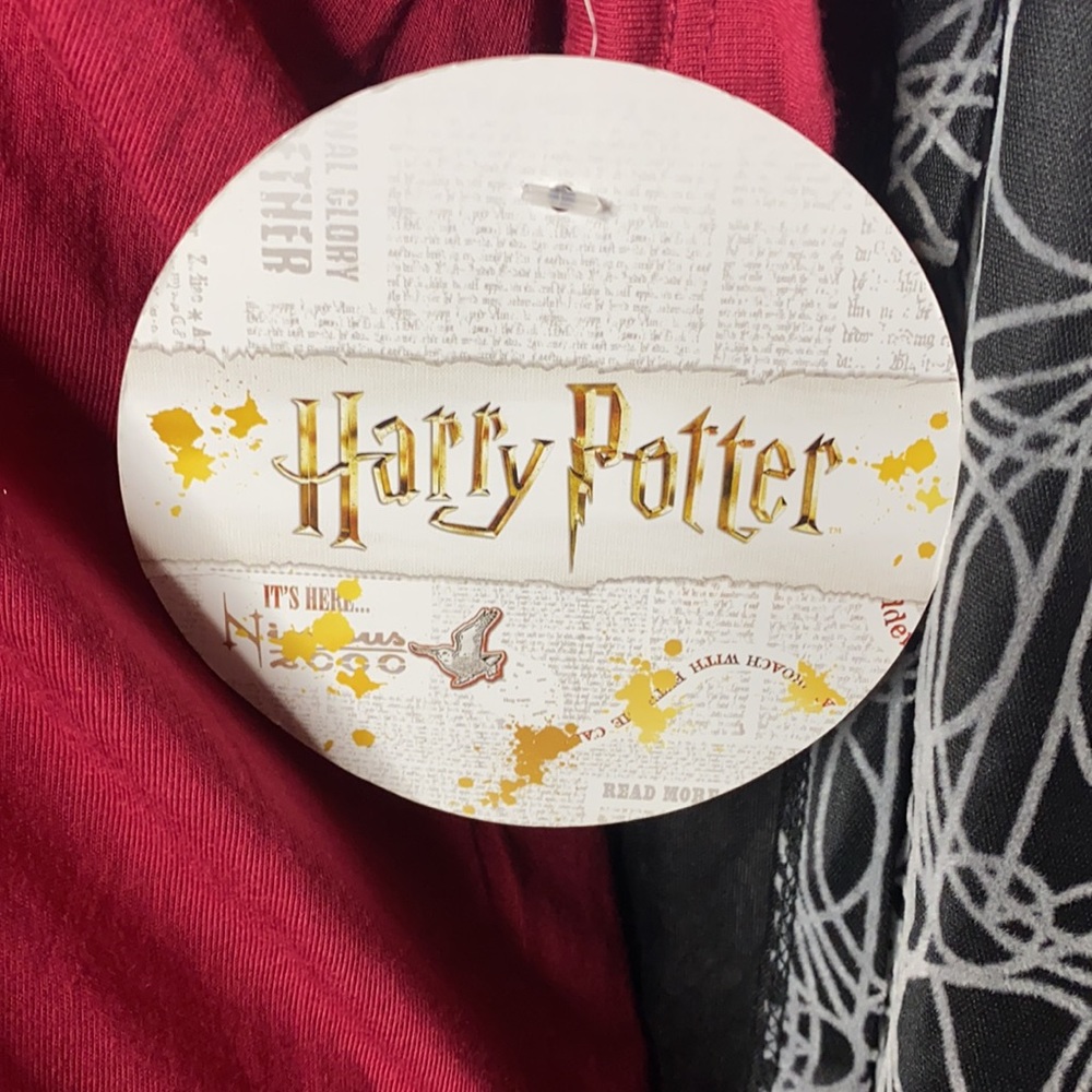 Plus size Harry Potter T-Shirt with removable Cape - Picture 3 of 9